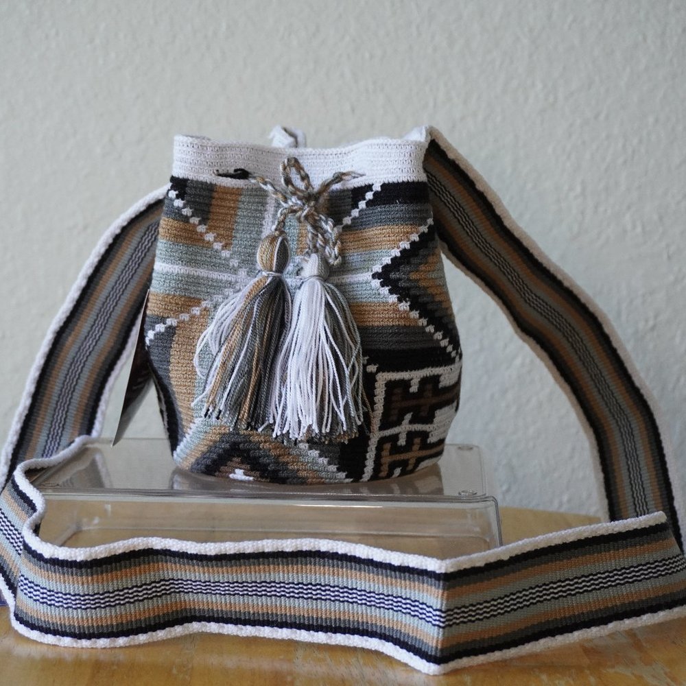Brand new Wayuu tribe Colombian mochila- Small
